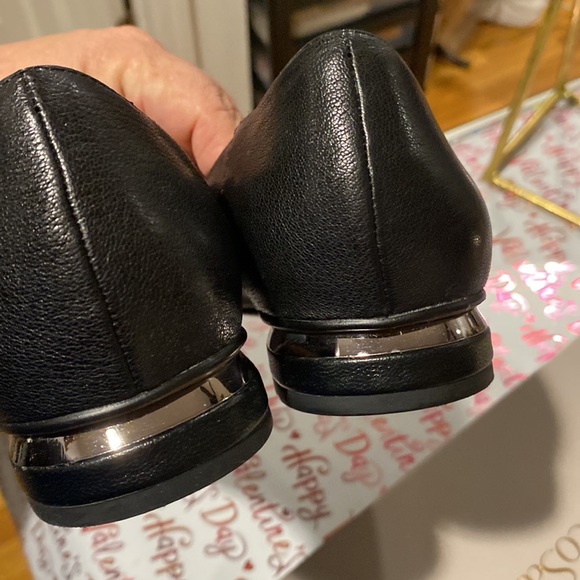 Women - Picture 5 of 7